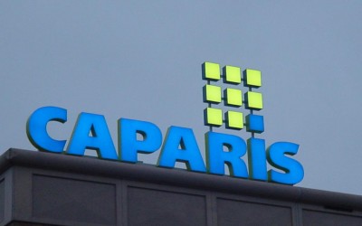 caparis neon